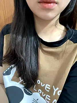 XndSeraphina online show from November 21, 2025, 3:05 am