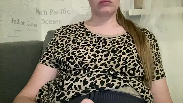 Snapshot of alisa_kitcat chatting on January 12, 2026, 5:20 pm alisa kitcat online show from January 12, 2026, 5:20 pm