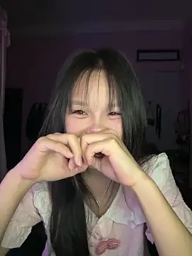 Kiee-lee online show from May 18, 2026, 6:23 pm