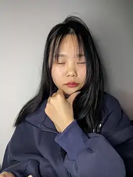 Kiee-lee online show from March 10, 2026, 4:11 pm