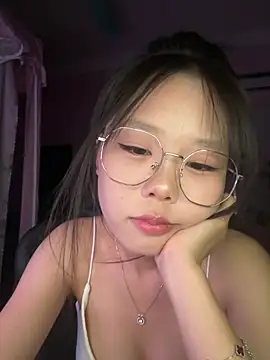 Snapshot of Kiee-lee chatting on June 25, 2026, 4:34 pm Kiee-lee online show from June 25, 2026, 4:34 pm
