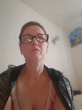LanaOlbenst online show from July 29, 2026, 3:33 pm