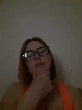 LanaOlbenst online show from June 23, 2026, 7:01 pm