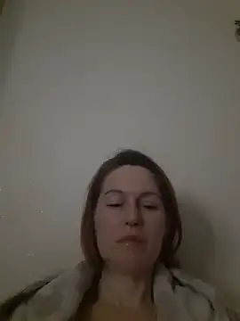 LanaOlbenst online show from April 17, 2026, 7:28 pm