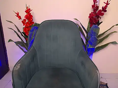 Snapshot of Husan-e-Jasmine chatting on December 5, 2025, 5:00 pm Husan-e-Jasmine online show from December 5, 2025, 5:00 pm