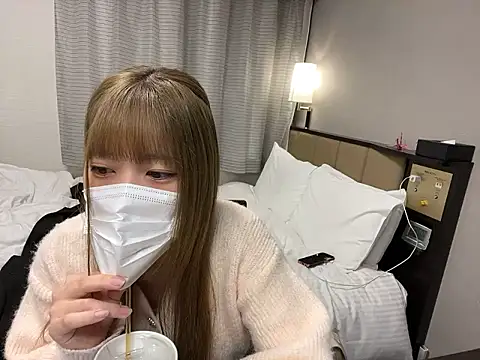 binyu rua online show from December 3, 2025, 2:49 pm