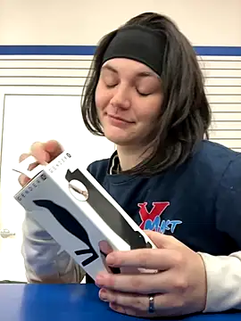 Kora Kat online show from December 14, 2025, 7:47 am