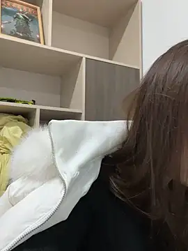 GYYoo online show from December 4, 2025, 7:07 am