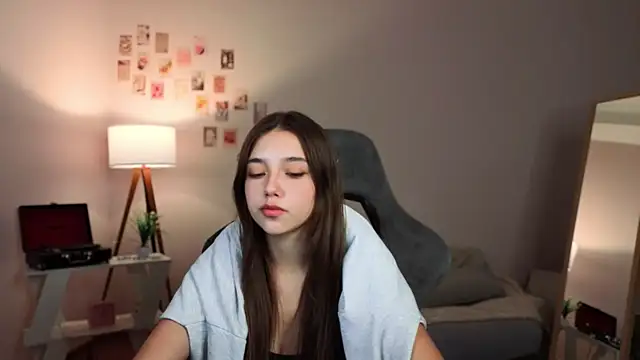 Vexorine online show from December 14, 2025, 7:19 pm