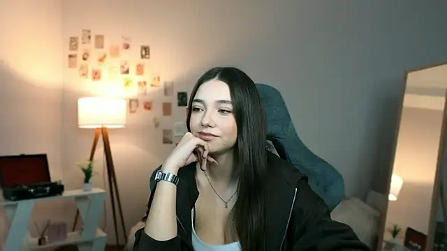 Vexorine online show from April 8, 2026, 7:59 pm