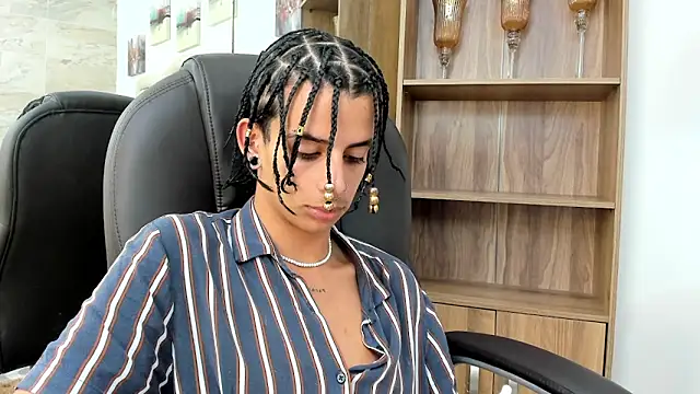 Snapshot of molly_madisson_ chatting on February 27, 2026, 6:30 pm molly madisson online show from February 27, 2026, 6:30 pm