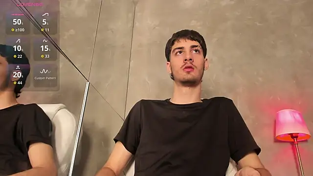 Emir Ozan  online show from February 18, 2026, 7:43 pm