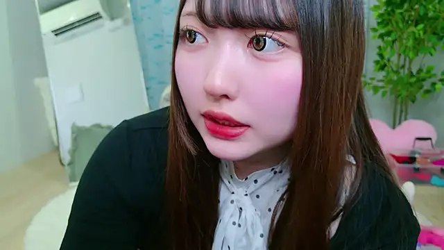  Sakura F online show from June 2, 2026, 11:32 am