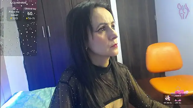 Juliana  lx online show from November 24, 2025, 12:49 pm