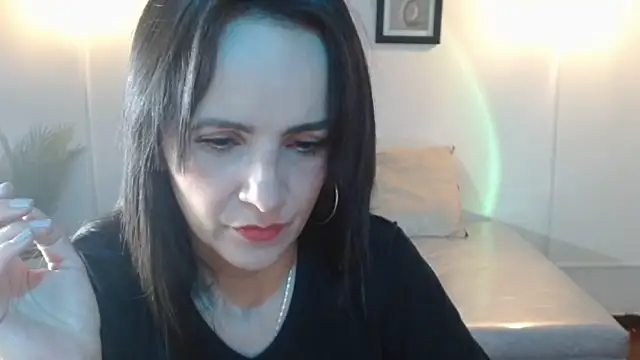 Juliana  lx online show from March 9, 2026, 2:20 pm