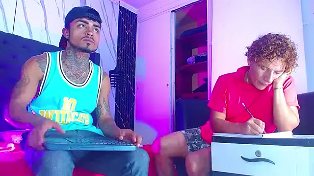 Snapshot of Hot_Latino_x chatting on December 22, 2025, 7:58 pm Hot Latino x online show from December 22, 2025, 7:58 pm