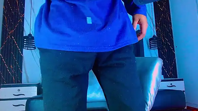 Hot Latino x online show from February 17, 2026, 12:35 pm