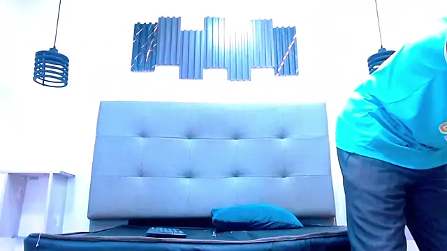 Snapshot of Hot_Latino_x chatting on January 8, 2026, 12:22 pm Hot Latino x online show from January 8, 2026, 12:22 pm