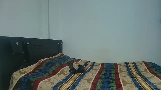 Venus2357 online show from April 3, 2026, 12:00 pm