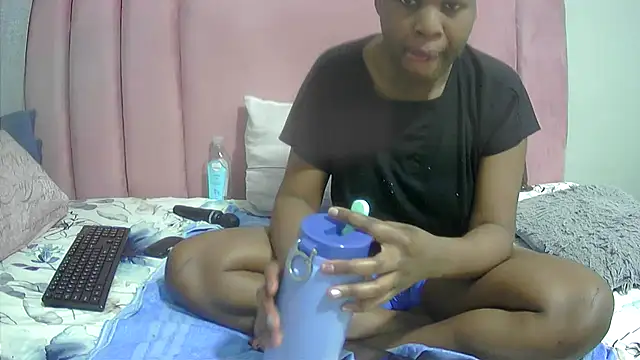 Cherrydollx online show from February 26, 2026, 7:36 pm