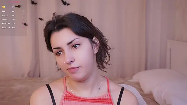 Snapshot of DovieMascall chatting on December 5, 2025, 6:34 am DovieMascall online show from December 5, 2025, 6:34 am