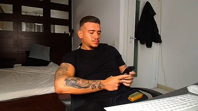 ElijahThorne online show from February 27, 2026, 9:42 am