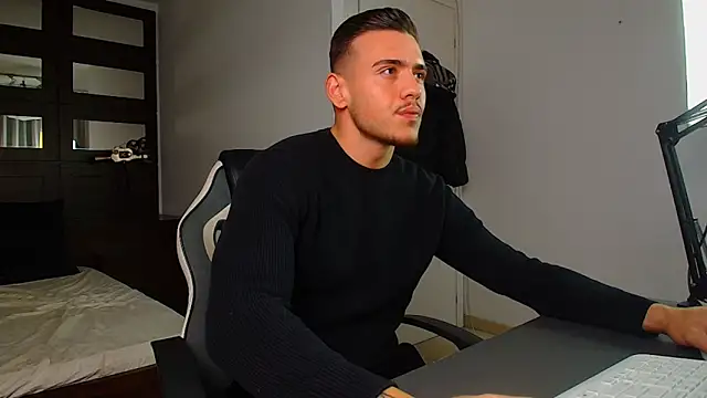 Snapshot of ElijahThorne chatting on January 10, 2026, 8:42 am ElijahThorne online show from January 10, 2026, 8:42 am