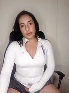 kira-stormm online show from March 28, 2026, 10:11 pm