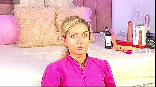 Snapshot of Lunitaa_Diva chatting on December 3, 2025, 1:10 pm Lunitaa Diva online show from December 3, 2025, 1:10 pm