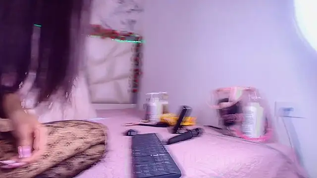 lili jhonson online show from February 26, 2026, 11:54 am