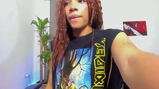 Catty Noir online show from December 4, 2025, 7:57 pm