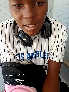 Snapshot of VirginPrincess06 chatting on December 20, 2025, 10:29 am VirginPrincess06 online show from December 20, 2025, 10:29 am