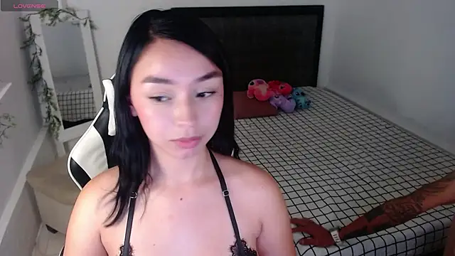 Snapshot of Ariel_Laurentt chatting on June 19, 2026, 4:18 am Ariel Laurentt online show from June 19, 2026, 4:18 am