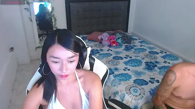 Snapshot of Ariel_Laurentt chatting on July 13, 2026, 2:44 am Ariel Laurentt online show from July 13, 2026, 2:44 am