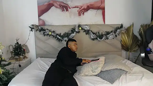 AlexisAndMartina3 online show from December 5, 2025, 1:38 am