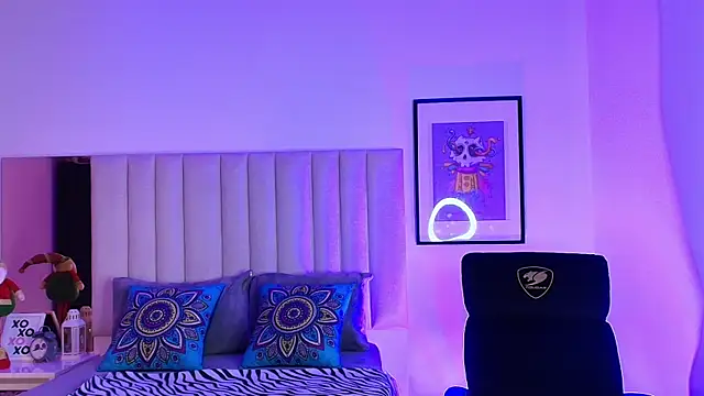 Snapshot of Mara_Wolf01 chatting on November 28, 2025, 7:47 pm Mara Wolf01 online show from November 28, 2025, 7:47 pm