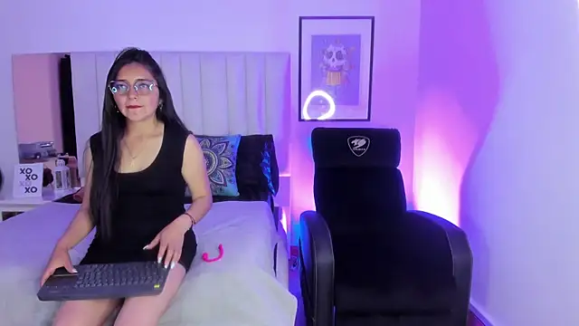 Snapshot of Mara_Wolf01 chatting on January 9, 2026, 7:32 pm Mara Wolf01 online show from January 9, 2026, 7:32 pm