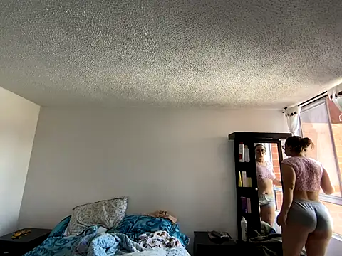 LyaRose online show from November 29, 2025, 2:28 pm