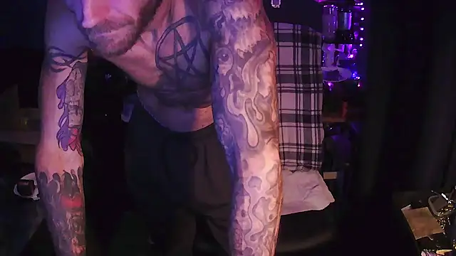 KingCole2390 online show from February 16, 2026, 12:42 am