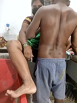 Desicouple1706 online show from January 8, 2026, 2:12 pm