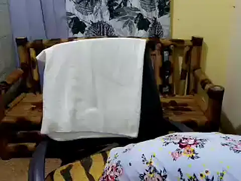 lovelyxmorena online show from February 7, 2026, 1:19 pm