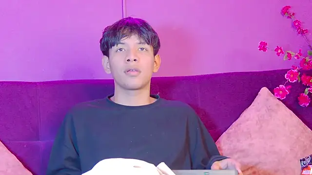 Snapshot of Liam_Sinclair chatting on February 7, 2026, 7:55 pm Liam Sinclair online show from February 7, 2026, 7:55 pm