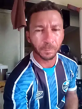 Snapshot of RobertoLuiz84 chatting on February 27, 2026, 11:32 am RobertoLuiz84 online show from February 27, 2026, 11:32 am