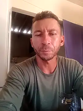 Snapshot of RobertoLuiz84 chatting on February 10, 2026, 4:39 pm RobertoLuiz84 online show from February 10, 2026, 4:39 pm