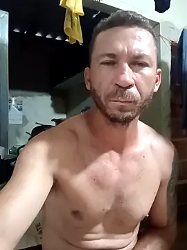 Snapshot of RobertoLuiz84 chatting on February 22, 2026, 9:38 pm RobertoLuiz84 online show from February 22, 2026, 9:38 pm