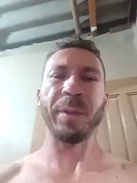 Snapshot of RobertoLuiz84 chatting on February 22, 2026, 12:57 am RobertoLuiz84 online show from February 22, 2026, 12:57 am