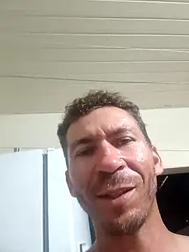 Snapshot of RobertoLuiz84 chatting on January 16, 2026, 6:17 am RobertoLuiz84 online show from January 16, 2026, 6:17 am