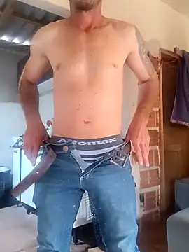 Snapshot of RobertoLuiz84 chatting on February 4, 2026, 4:57 pm RobertoLuiz84 online show from February 4, 2026, 4:57 pm