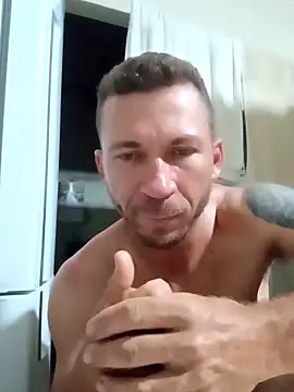 Snapshot of RobertoLuiz84 chatting on February 13, 2026, 5:07 am RobertoLuiz84 online show from February 13, 2026, 5:07 am