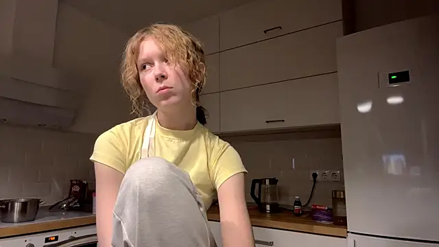 Snapshot of ElfriedaZwack chatting on December 13, 2025, 8:04 pm ElfriedaZwack online show from December 13, 2025, 8:04 pm